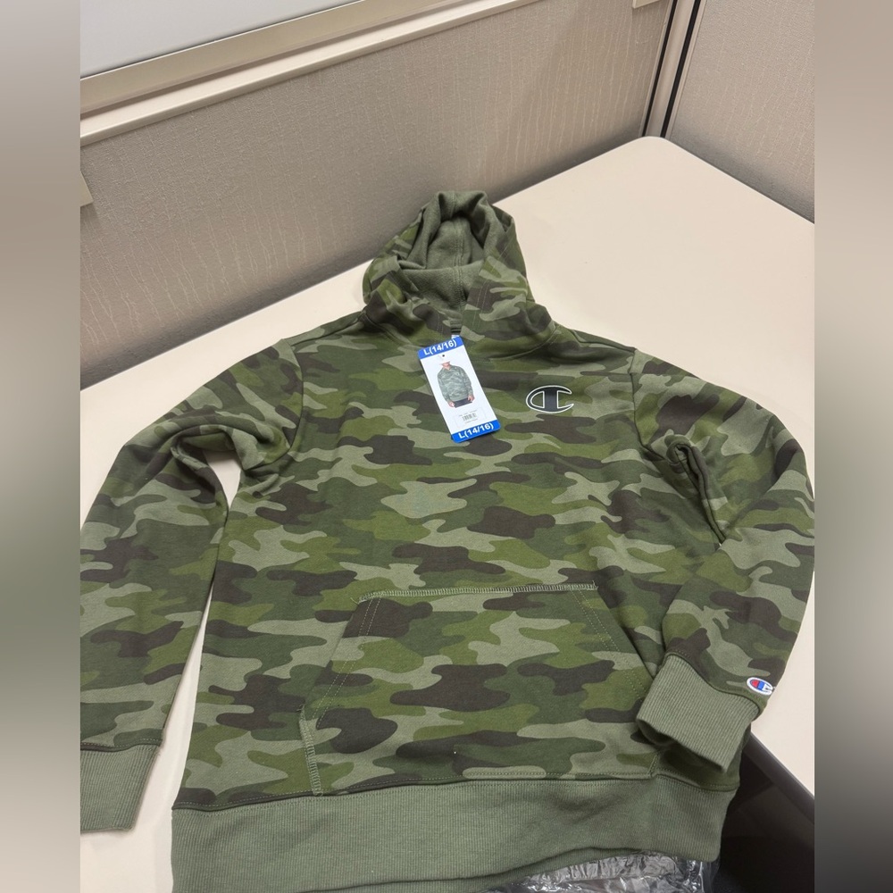 NWT Champion Green Camo kids  Hoodie size L 14/16